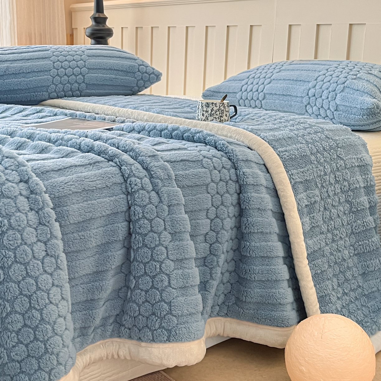 91家纺网 家纺一手货源 找家纺 欧邦 2025新款A类提花云锦绒双面绒单层毯-风铃系列 风铃-蓝