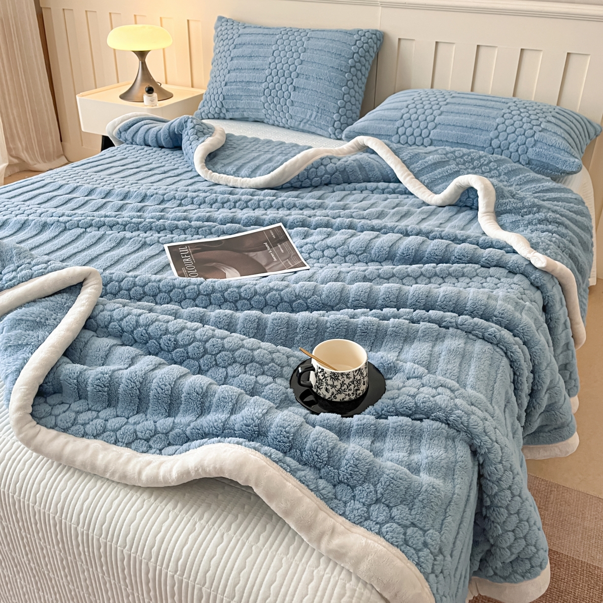 91家纺网 家纺一手货源 找家纺 欧邦 2025新款A类提花云锦绒双面绒单层毯-风铃系列 风铃-蓝