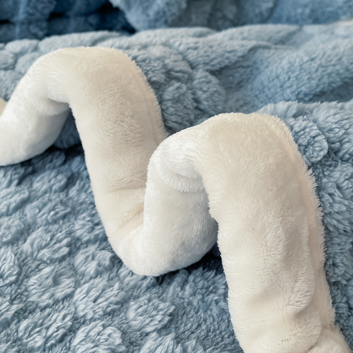 91家纺网 家纺一手货源 找家纺 欧邦 2025新款A类提花云锦绒双面绒单层毯-风铃系列 风铃-蓝