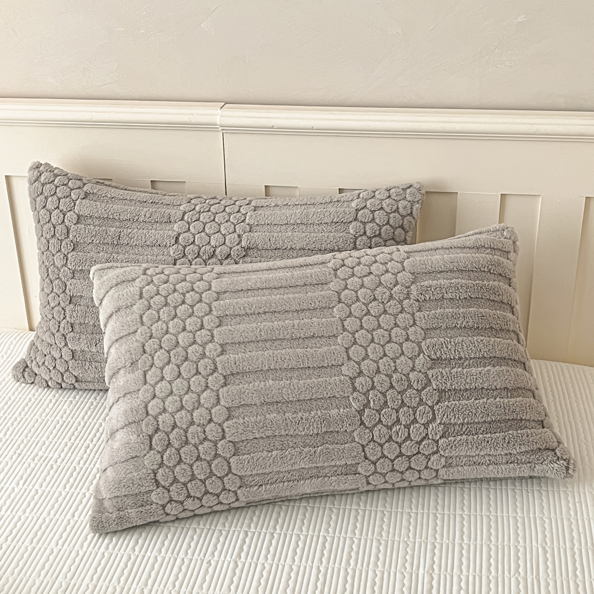 91家纺网 家纺一手货源 找家纺 欧邦 2025新款A类提花云锦绒双面绒单层毯-风铃系列 风铃-浅灰