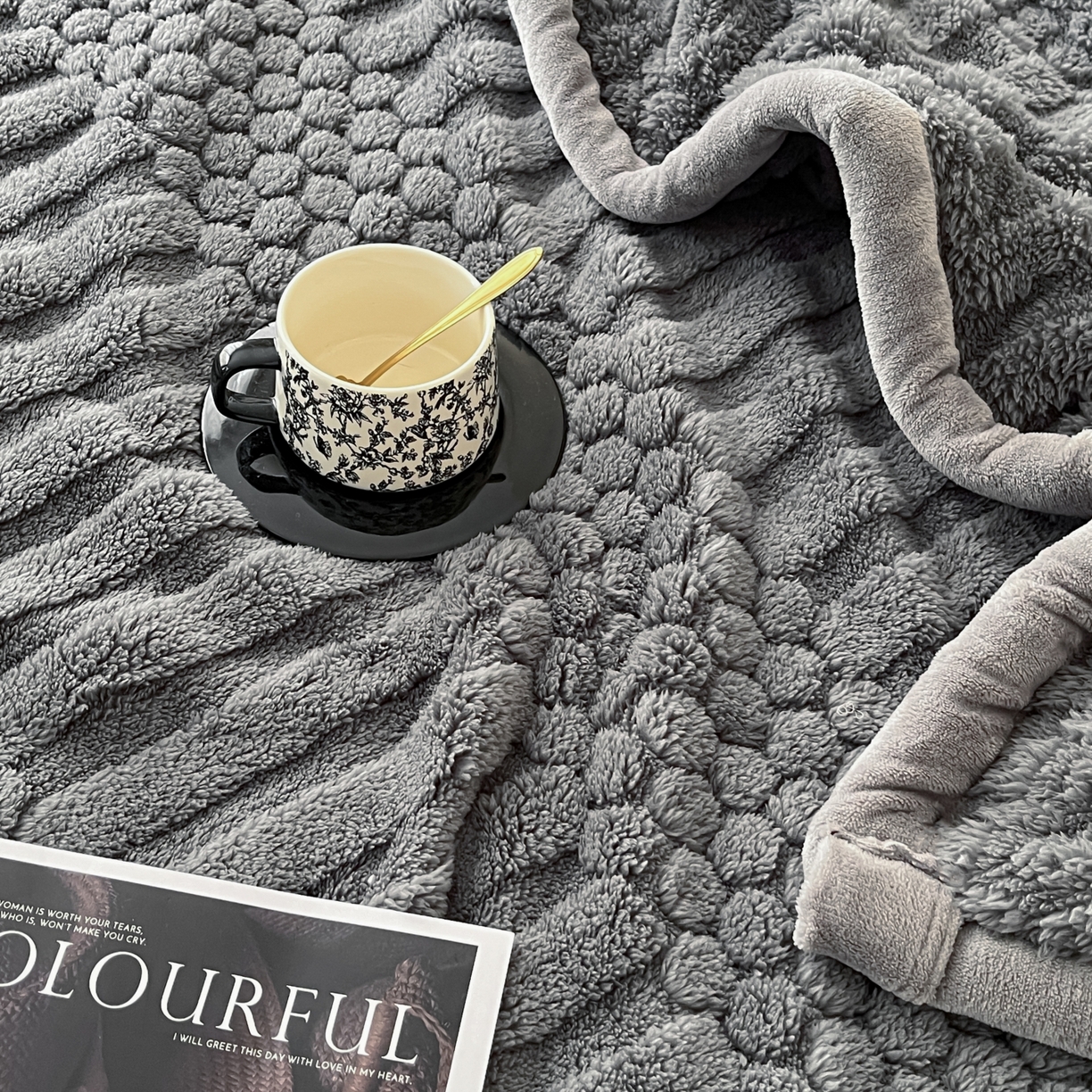 91家纺网 家纺一手货源 找家纺 欧邦 2025新款A类提花云锦绒双面绒单层毯-风铃系列 风铃-深灰