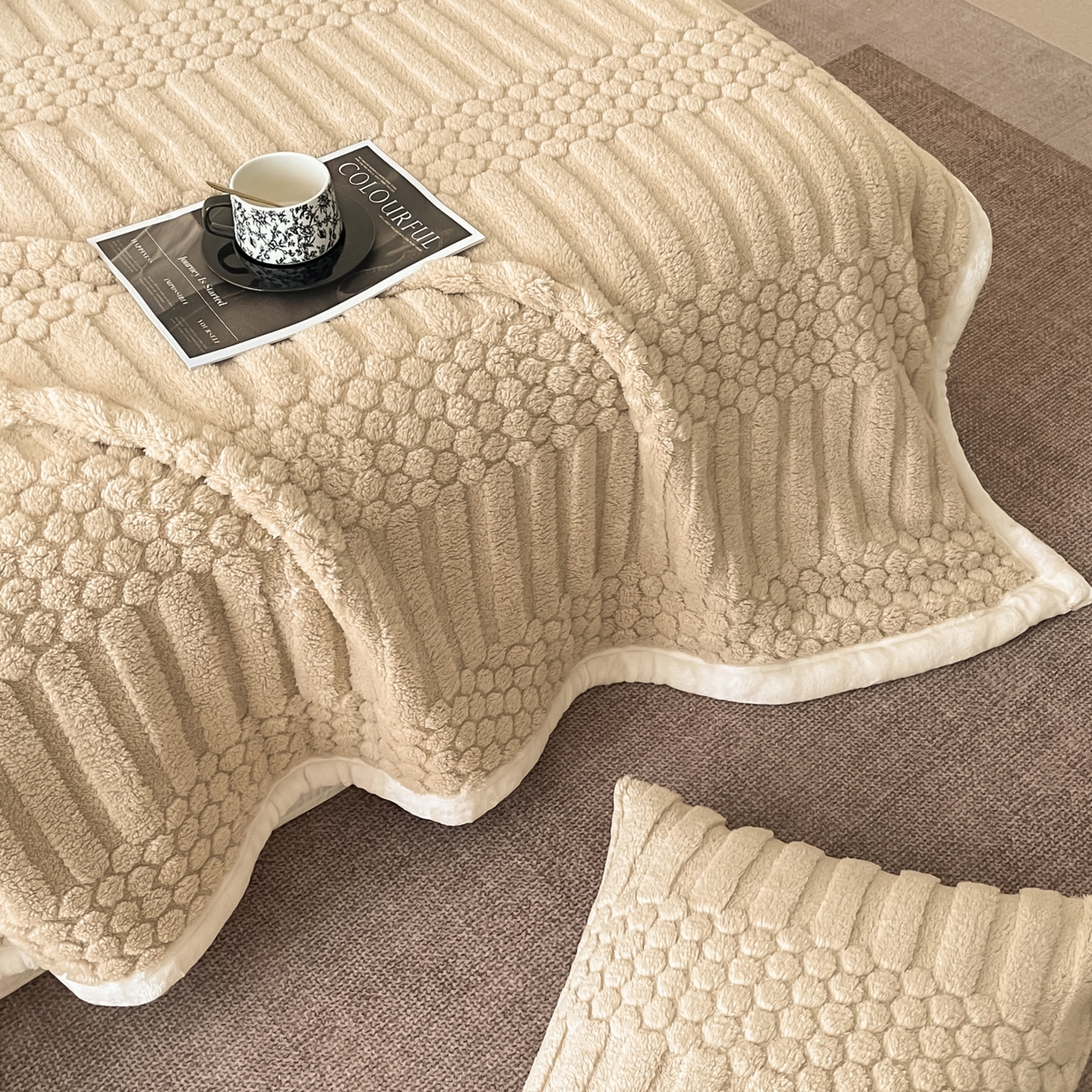 91家纺网 家纺一手货源 找家纺 欧邦 2025新款A类提花云锦绒双面绒单层毯-风铃系列 风铃-驼