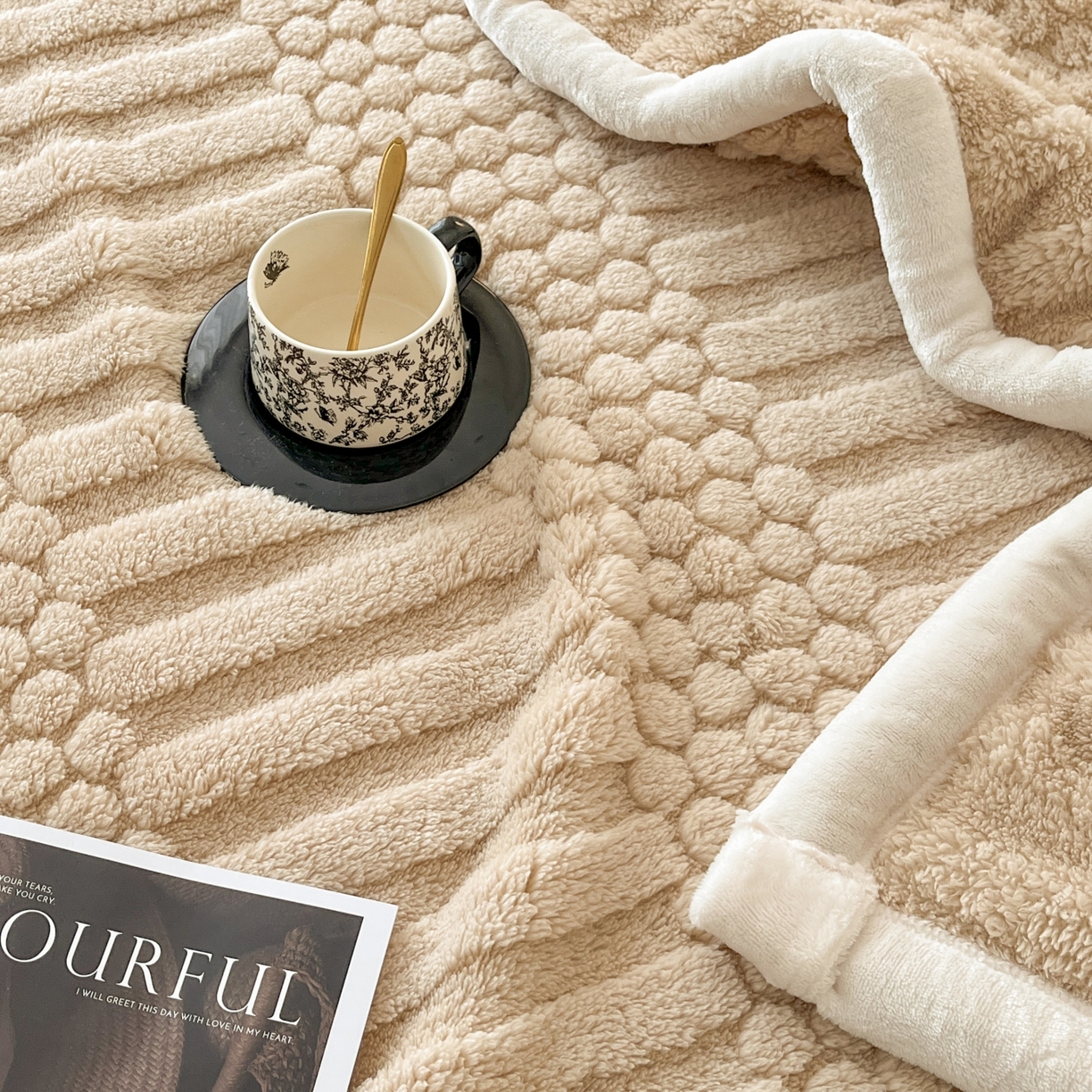 91家纺网 家纺一手货源 找家纺 欧邦 2025新款A类提花云锦绒双面绒单层毯-风铃系列 风铃-驼