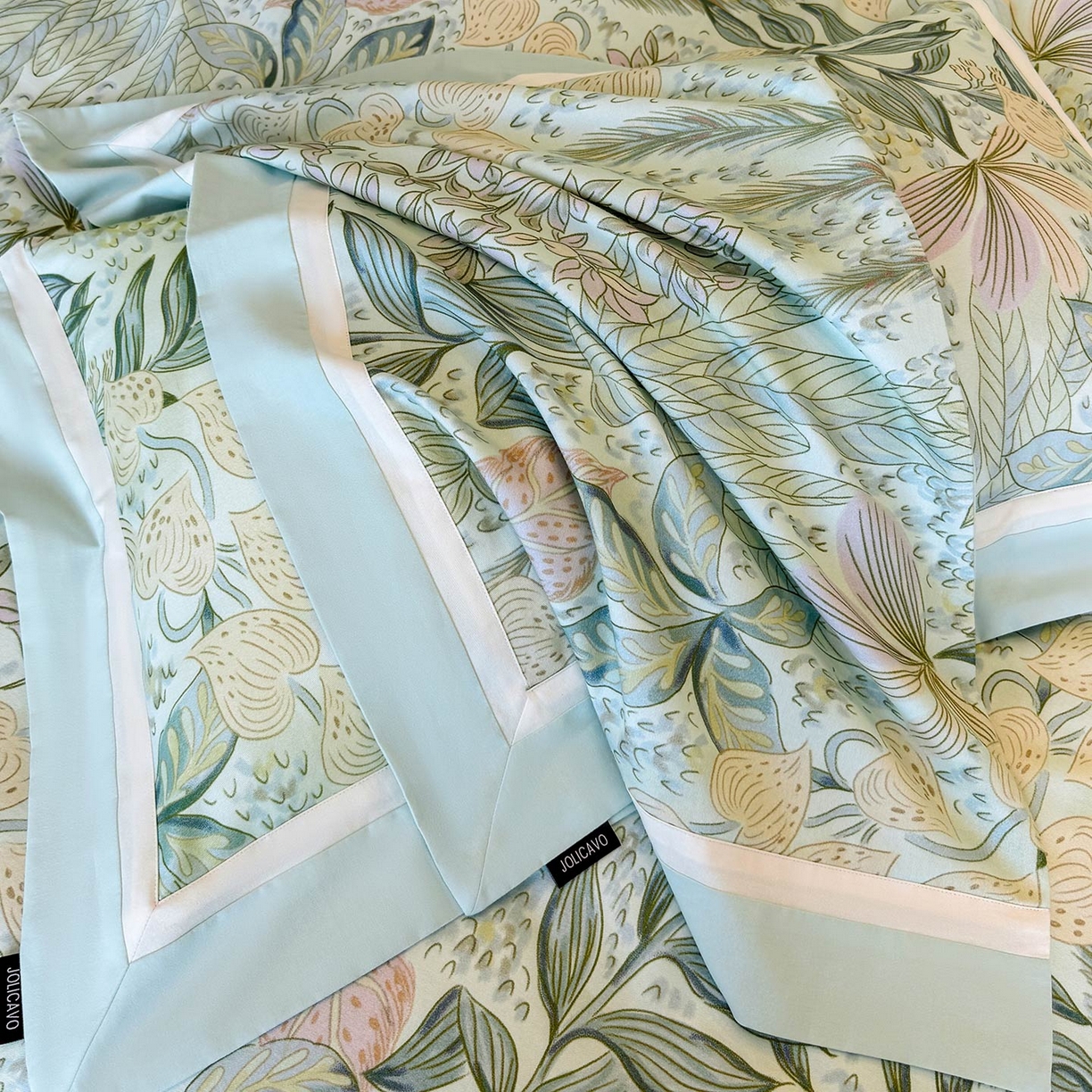 91家纺网 家纺一手货源 找家纺 2025直播爆款A类加厚保暖全棉磨毛四件套纯棉数码印花被套高端床单床笠款裸睡床上用品 芙瑶-香颂绿