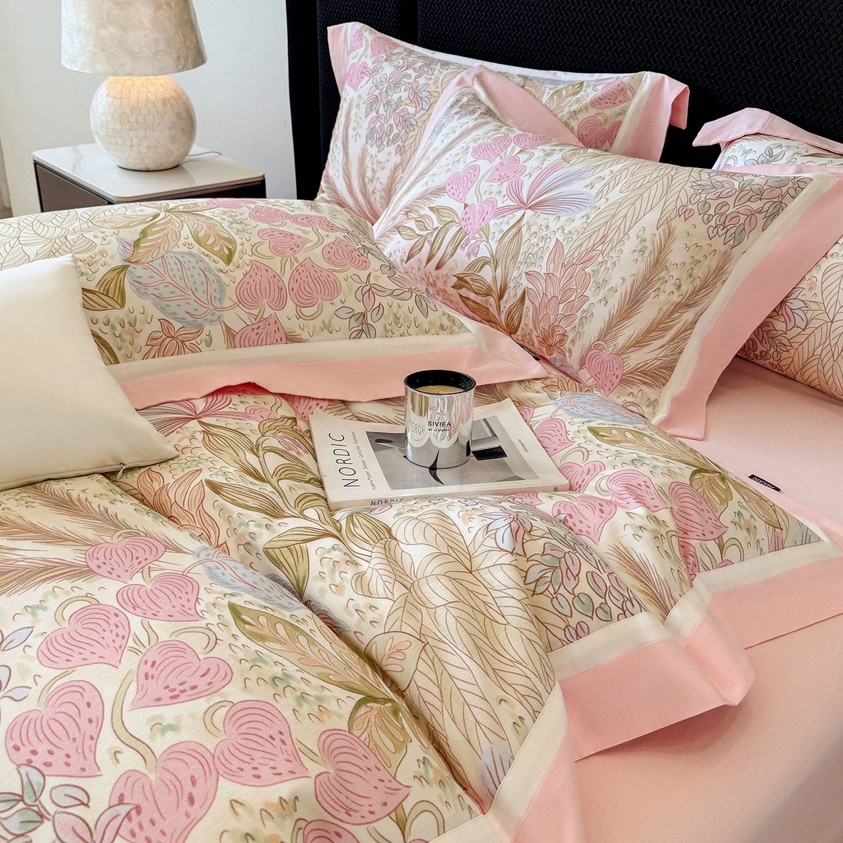 91家纺网 家纺一手货源 找家纺  2025直播爆款A类加厚保暖全棉磨毛四件套纯棉数码印花被套高端床单床笠款裸睡床上用品 芙瑶-香颂粉