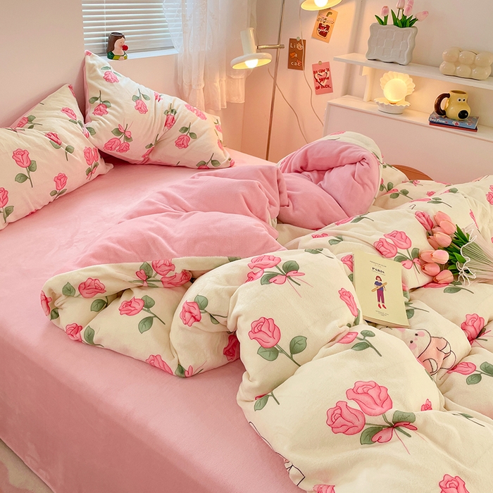 91家纺网 家纺一手货源 找家纺 卡斯诺家纺馆 2025新款200克牛奶绒四件套 浪漫玫瑰