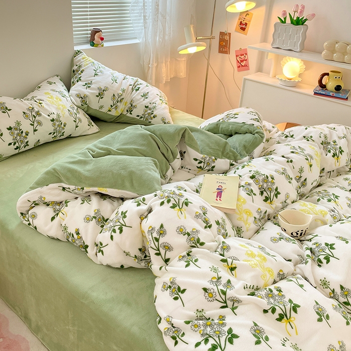 91家纺网 家纺一手货源 找家纺 卡斯诺家纺馆 2025新款200克牛奶绒四件套 豆蔻年华