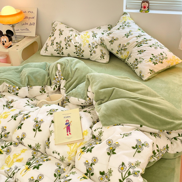 91家纺网 家纺一手货源 找家纺 卡斯诺家纺馆 2025新款200克牛奶绒四件套 豆蔻年华