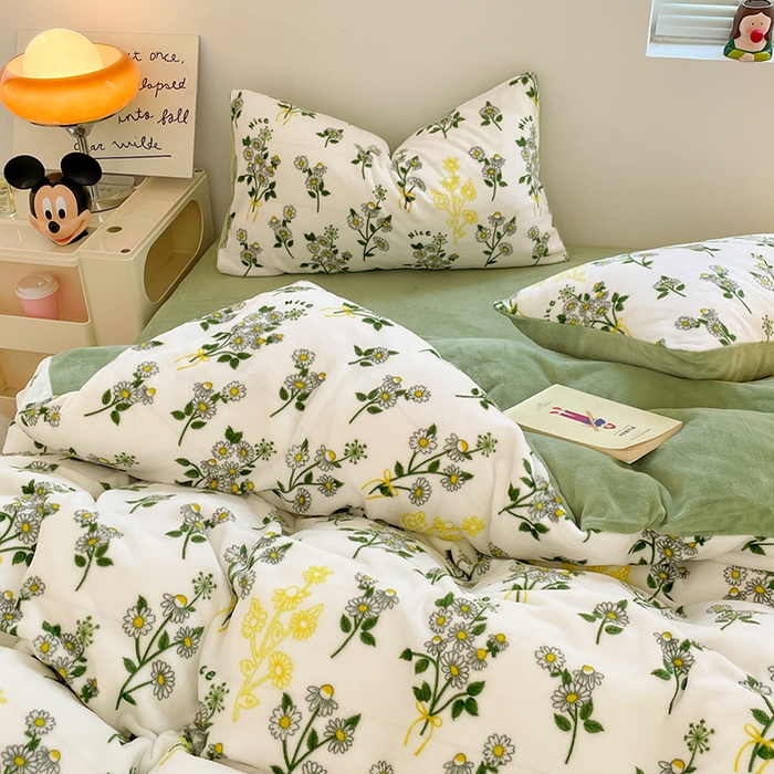 91家纺网 家纺一手货源 找家纺 卡斯诺家纺馆 2025新款200克牛奶绒四件套 豆蔻年华