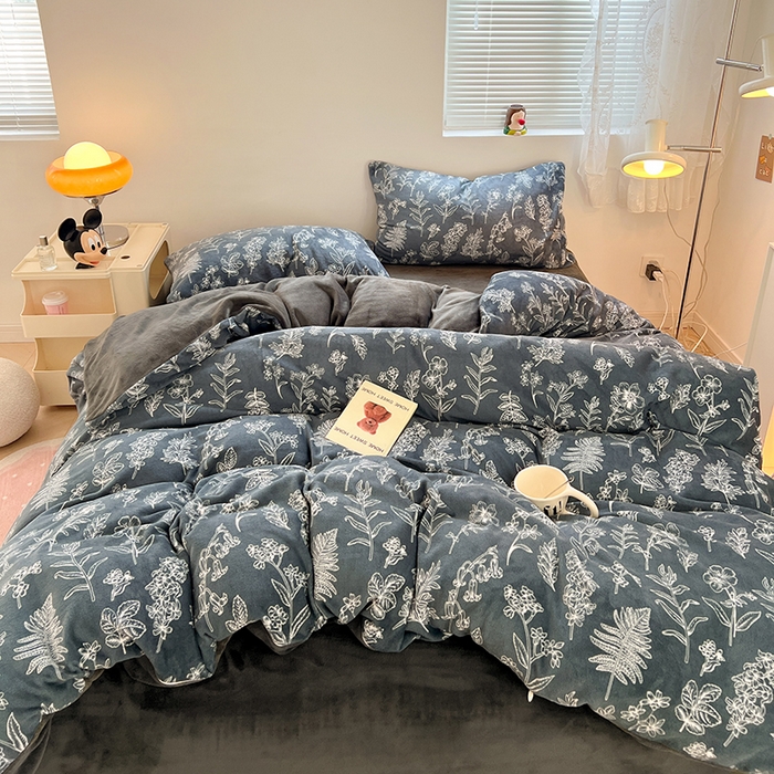 91家纺网 家纺一手货源 找家纺 卡斯诺家纺馆 2025新款200克牛奶绒四件套 暗夜浮香