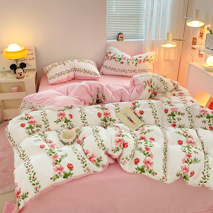 91家纺网 家纺一手货源 找家纺 卡斯诺家纺馆 2025新款200克牛奶绒四件套 浮华若梦