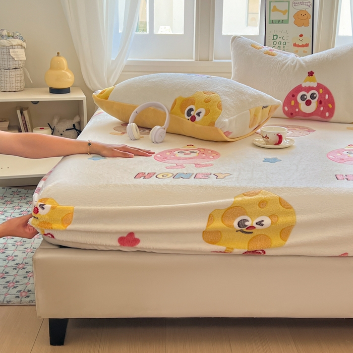 娜朵家纺 2025新款180克雪花绒印花床笠 海绵宝贝