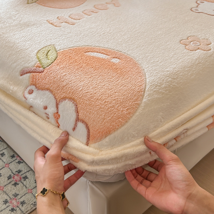 91家纺网 家纺一手货源 找家纺 娜朵家纺 2025新款180克雪花绒印花床笠 甜橙