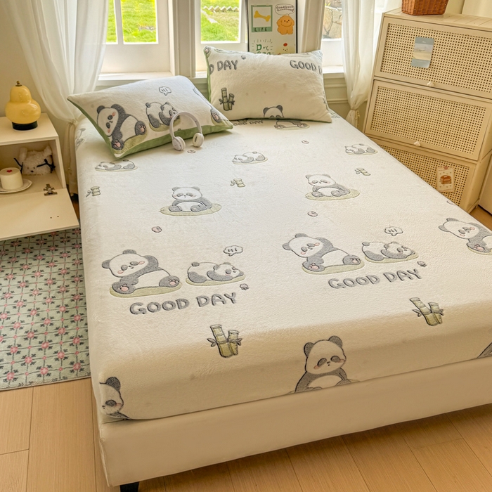 91家纺网 家纺一手货源 找家纺 娜朵家纺 2025新款180克雪花绒印花床笠 团团圆圆