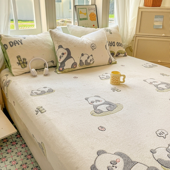 91家纺网 家纺一手货源 找家纺 娜朵家纺 2025新款180克雪花绒印花床笠 团团圆圆