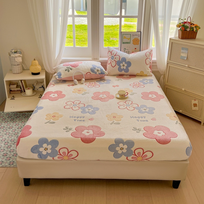 91家纺网 家纺一手货源 找家纺 娜朵家纺 2025新款180克雪花绒印花床笠 花之语