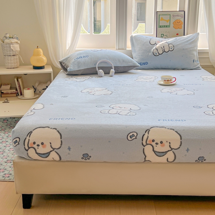 91家纺网 家纺一手货源 找家纺 娜朵家纺 2025新款180克雪花绒印花床笠 机灵狗