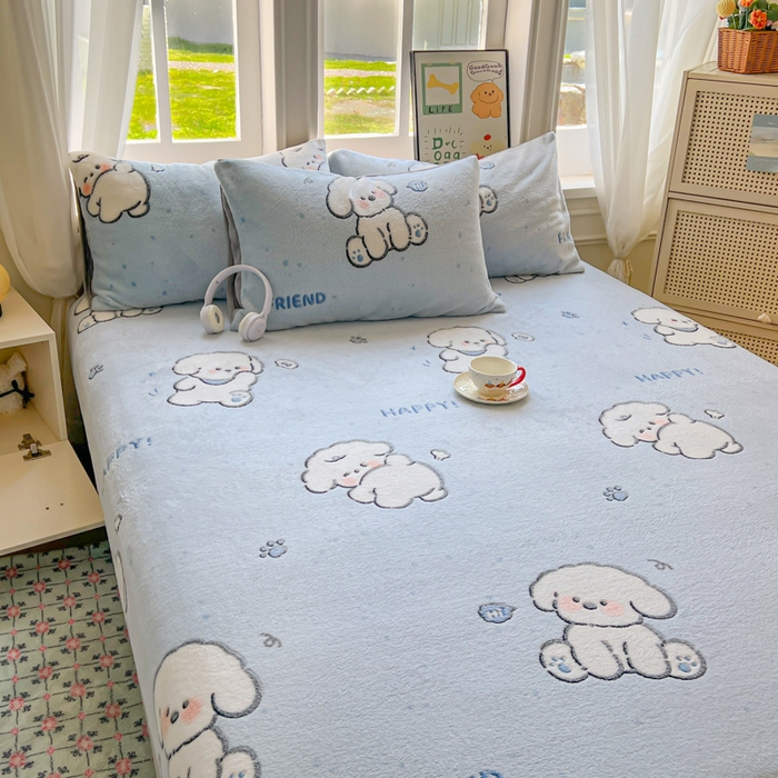 91家纺网 家纺一手货源 找家纺 娜朵家纺 2025新款180克雪花绒印花床笠 机灵狗