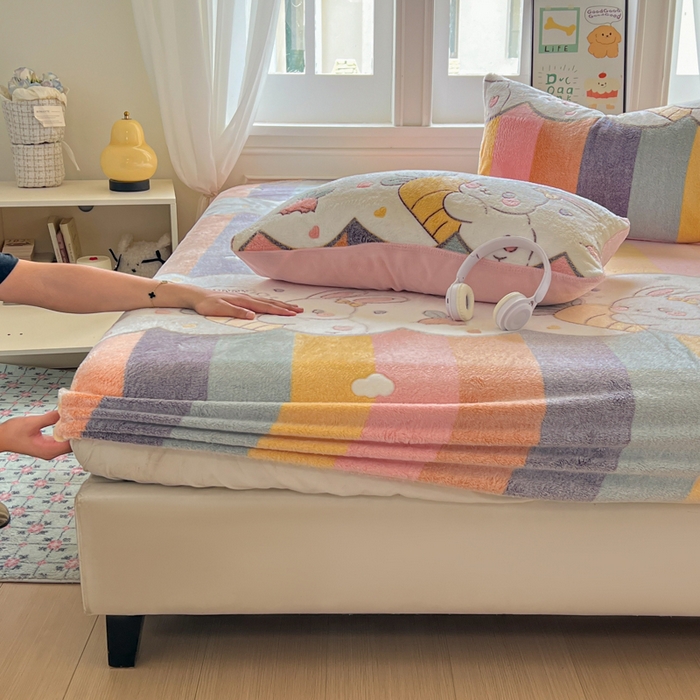 娜朵家纺 2025新款180克雪花绒印花床笠 萝卜兔