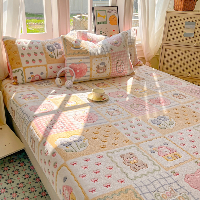 91家纺网 家纺一手货源 找家纺 娜朵家纺 2025新款180克雪花绒印花床笠 浪漫满屋