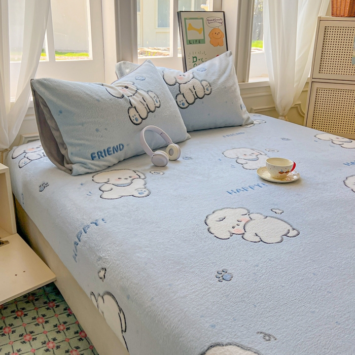 91家纺网 家纺一手货源 找家纺 娜朵家纺 2025新款180克雪花绒印花床笠 机灵狗