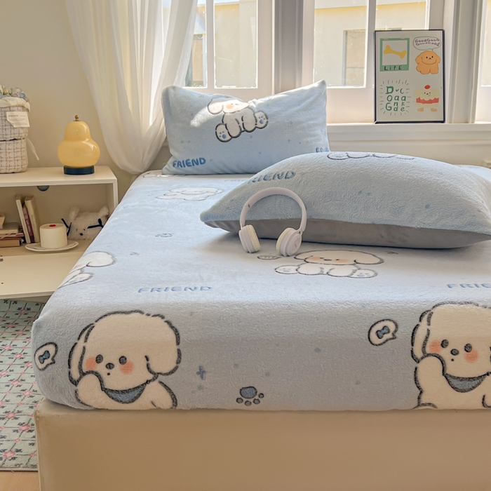 91家纺网 家纺一手货源 找家纺 娜朵家纺 2025新款180克雪花绒印花床笠 机灵狗