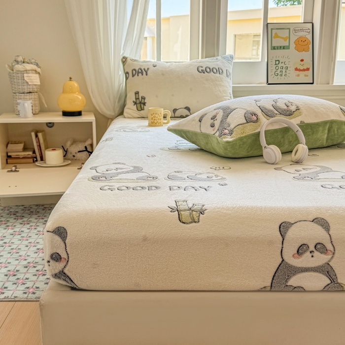 91家纺网 家纺一手货源 找家纺 娜朵家纺 2025新款180克雪花绒印花床笠 团团圆圆