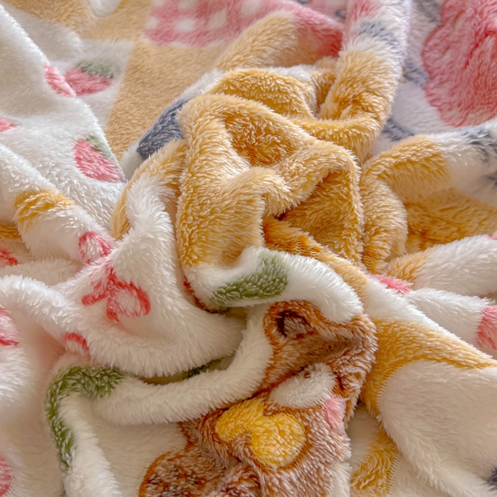 91家纺网 家纺一手货源 找家纺 娜朵家纺 2025新款180克雪花绒印花床笠 浪漫满屋