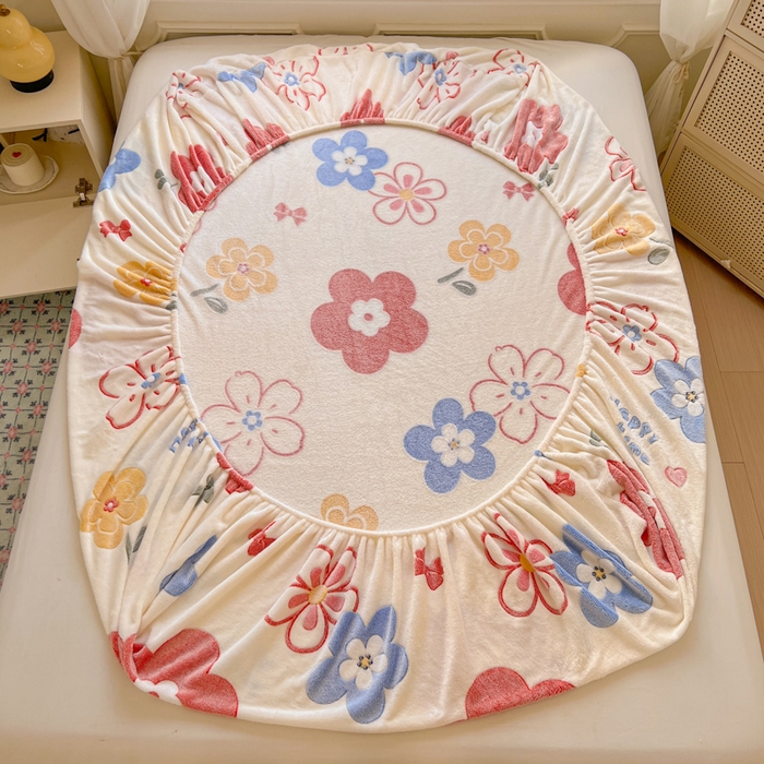 91家纺网 家纺一手货源 找家纺 娜朵家纺 2025新款180克雪花绒印花床笠 花之语