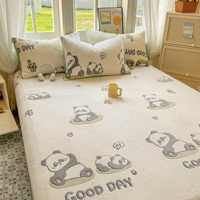 91家纺网 家纺一手货源 找家纺 娜朵家纺 2025新款180克雪花绒印花床笠 团团圆圆