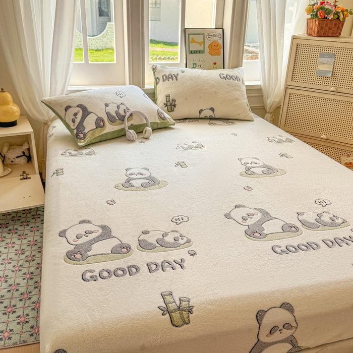 91家纺网 家纺一手货源 找家纺 娜朵家纺 2025新款180克雪花绒印花床笠 团团圆圆