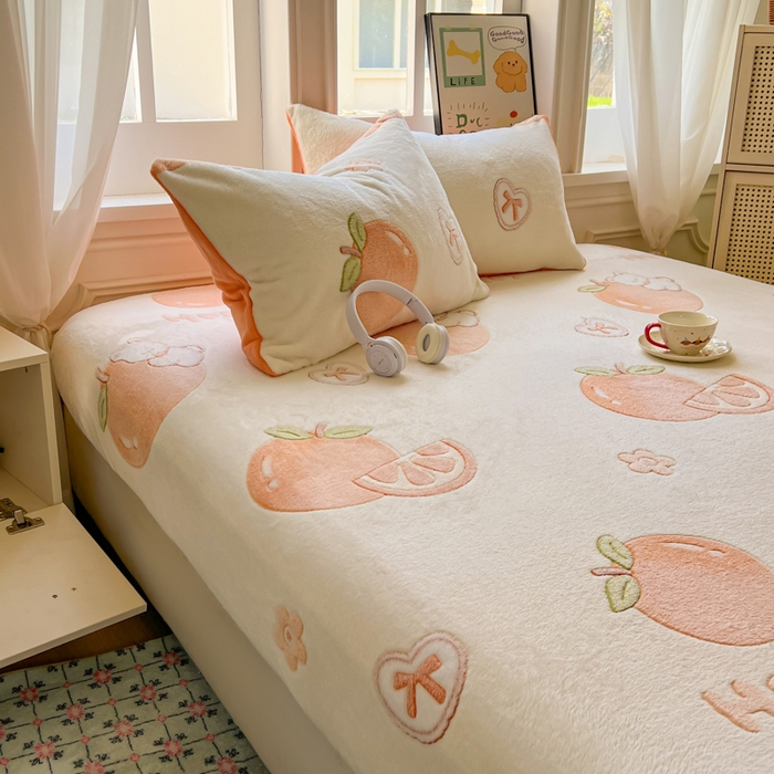 91家纺网 家纺一手货源 找家纺 娜朵家纺 2025新款180克雪花绒印花床笠 甜橙