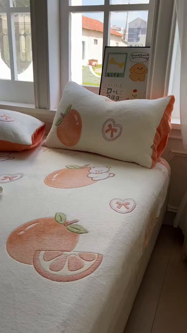 91家纺网 家纺一手货源 找家纺 娜朵家纺 2025新款180克雪花绒印花床笠 甜橙