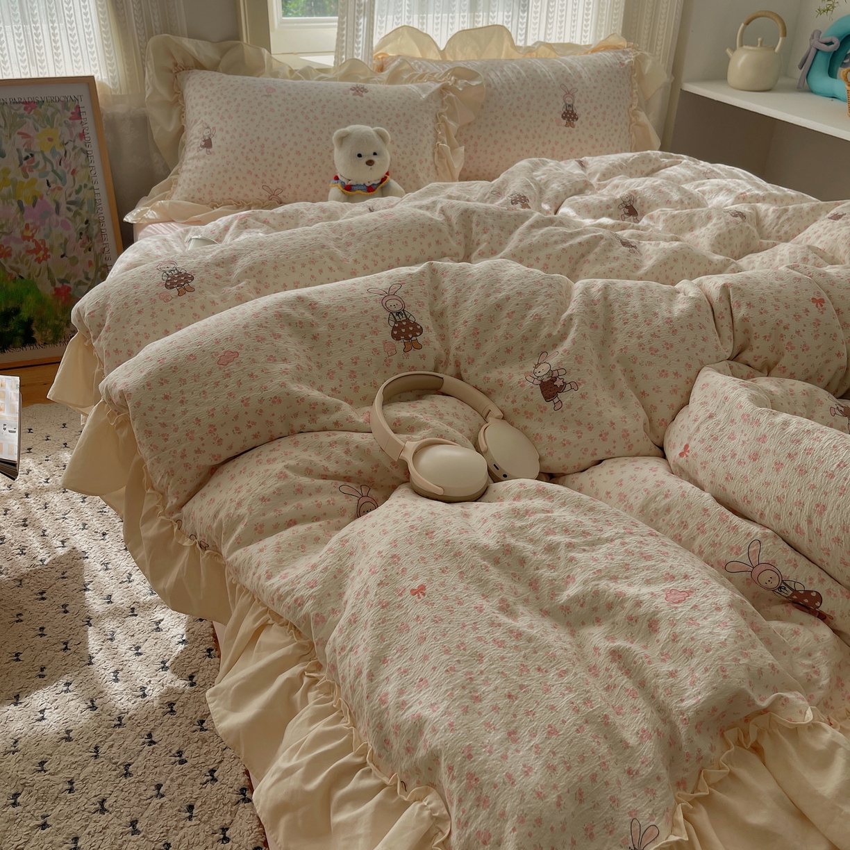 91家纺网 家纺一手货源 找家纺 （总）初念 2025新款法式花边款小碎花云感双层纱系列四件套-曼塔（小红书推荐）提供买家秀