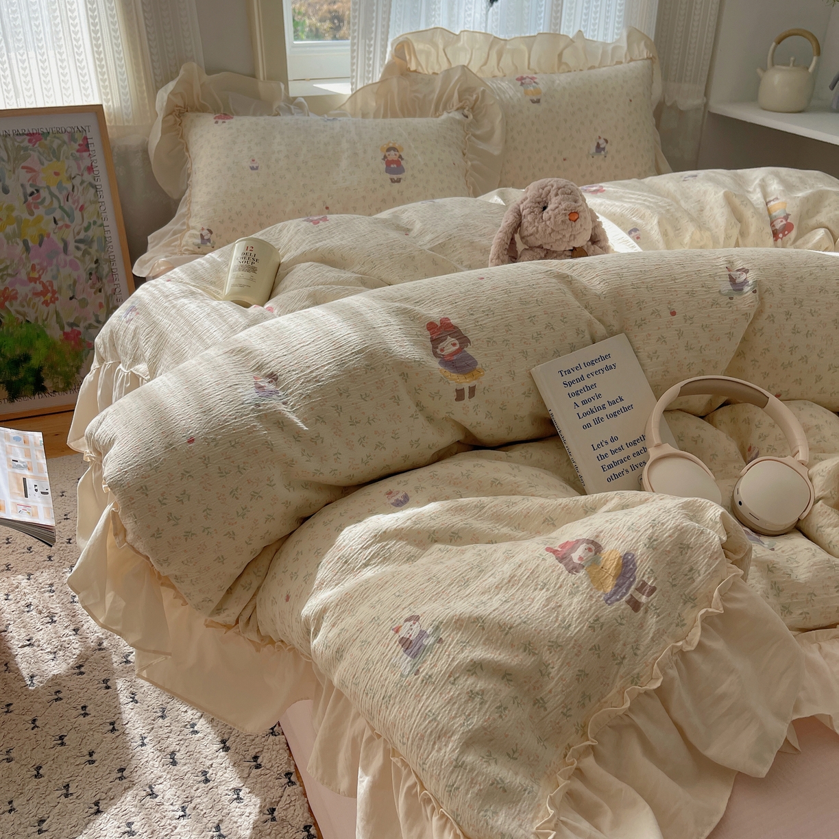 91家纺网 家纺一手货源 找家纺 初念 2025新款法式花边款小碎花云感双层纱系列四件套-曼塔（小红书推荐）提供买家秀 曼塔-丛林女孩