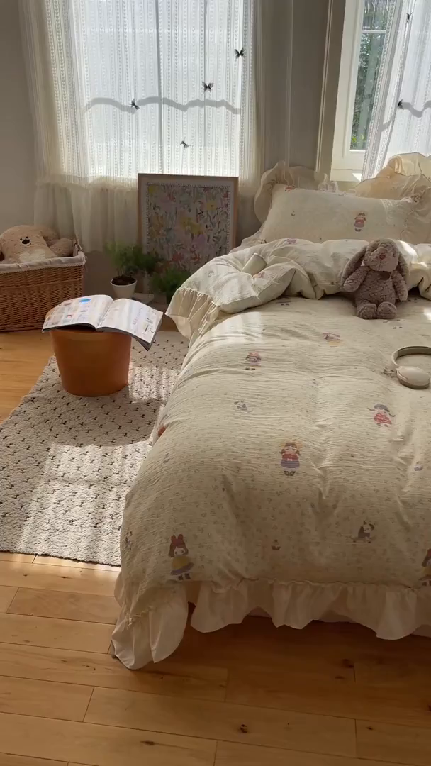 91家纺网 家纺一手货源 找家纺 初念 2025新款法式花边款小碎花云感双层纱系列四件套-曼塔（小红书推荐）提供买家秀 曼塔-丛林女孩