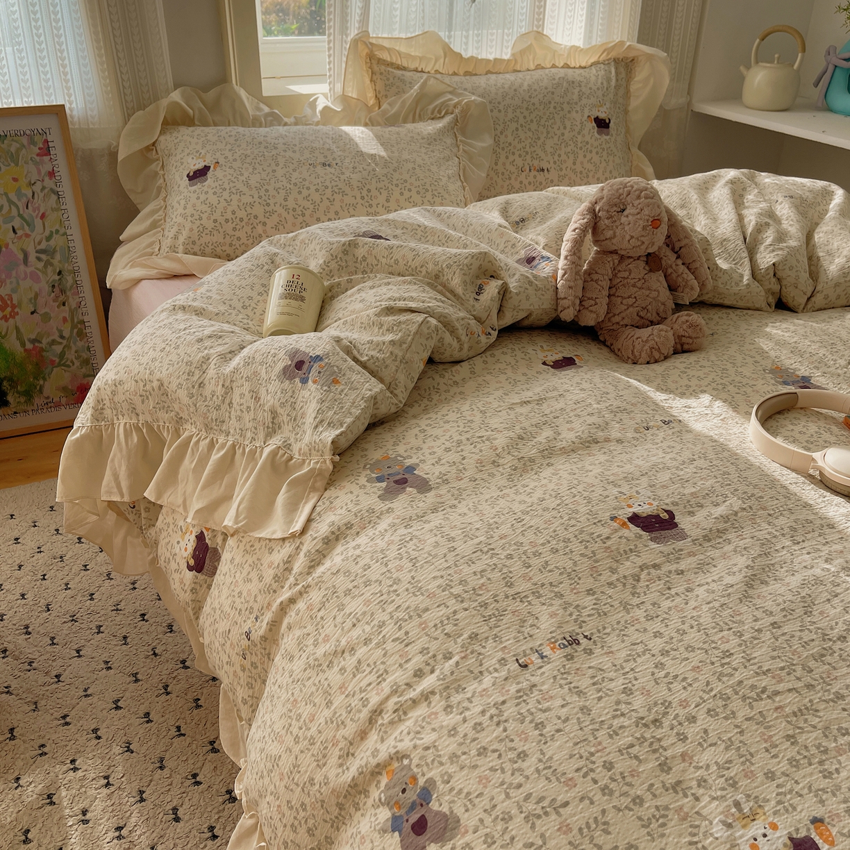 91家纺网 家纺一手货源 找家纺 初念 2025新款法式花边款小碎花云感双层纱系列四件套-曼塔（小红书推荐）提供买家秀 曼塔-复古浪漫