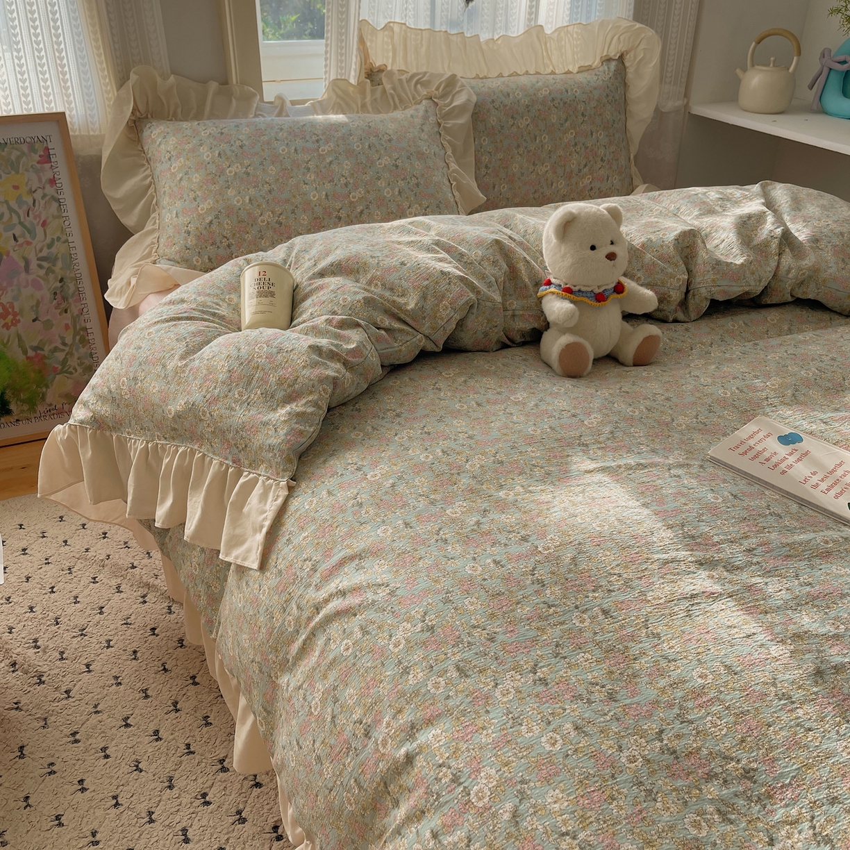 91家纺网 家纺一手货源 找家纺 初念 2025新款法式花边款小碎花云感双层纱系列四件套-曼塔（小红书推荐）提供买家秀 曼塔-南庭春光