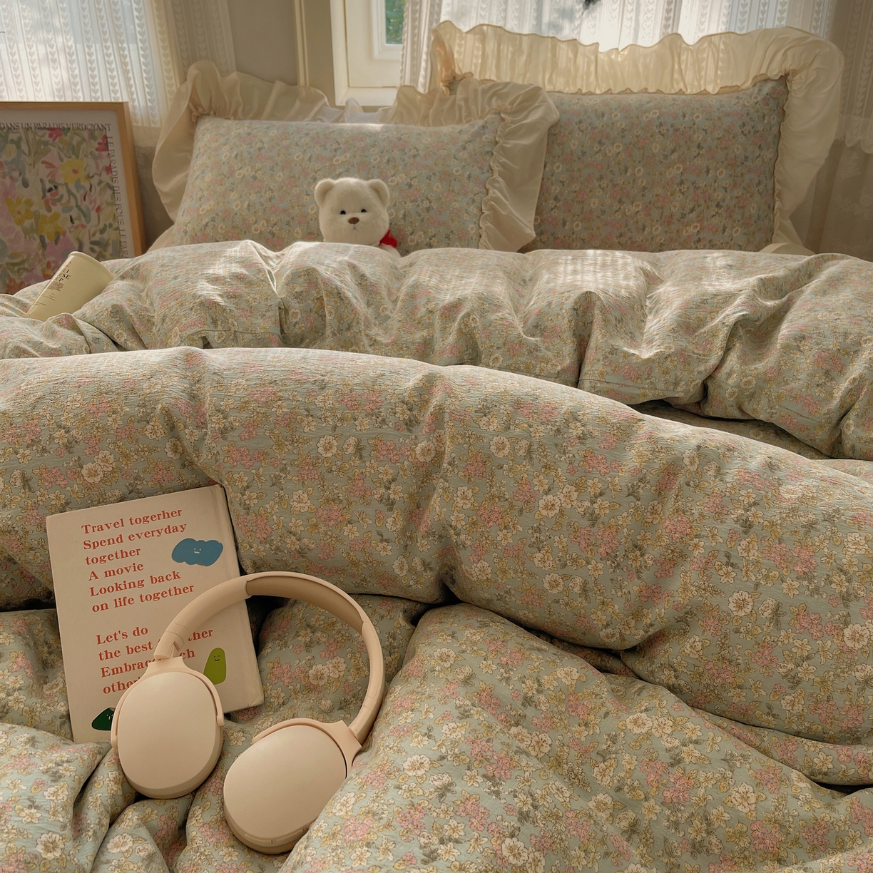 91家纺网 家纺一手货源 找家纺 初念 2025新款法式花边款小碎花云感双层纱系列四件套-曼塔（小红书推荐）提供买家秀 曼塔-南庭春光