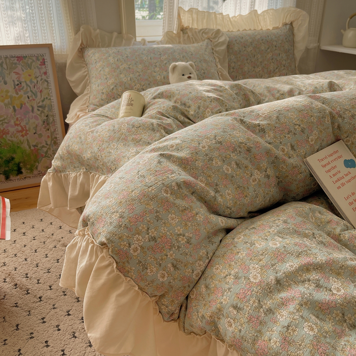 91家纺网 家纺一手货源 找家纺 初念 2025新款法式花边款小碎花云感双层纱系列四件套-曼塔（小红书推荐）提供买家秀 曼塔-南庭春光