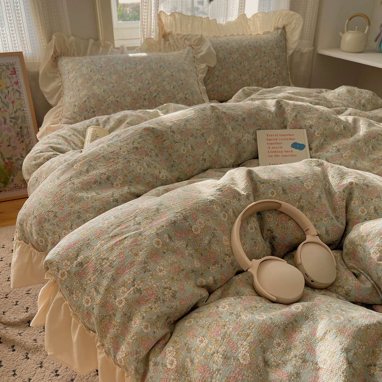 91家纺网 家纺一手货源 找家纺 初念 2025新款法式花边款小碎花云感双层纱系列四件套-曼塔（小红书推荐）提供买家秀 曼塔-南庭春光