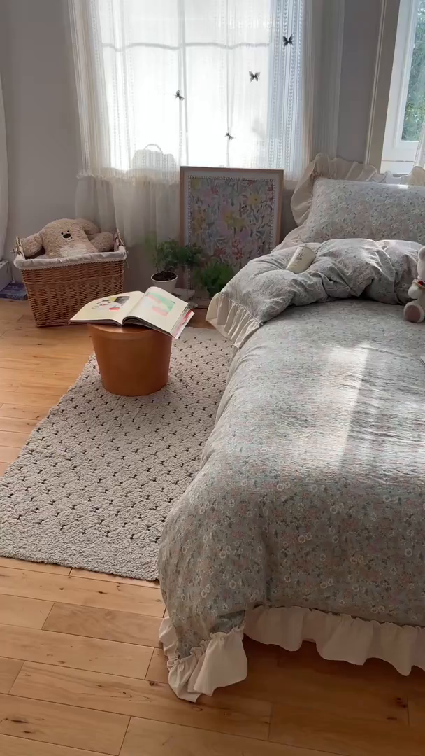 91家纺网 家纺一手货源 找家纺 初念 2025新款法式花边款小碎花云感双层纱系列四件套-曼塔（小红书推荐）提供买家秀 曼塔-南庭春光