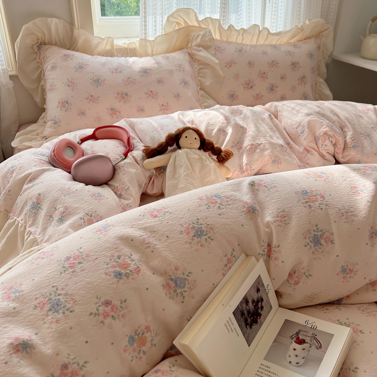 91家纺网 家纺一手货源 找家纺 初念 2025新款法式花边款小碎花云感双层纱系列四件套-曼塔（小红书推荐）提供买家秀 曼塔-芊芊花海