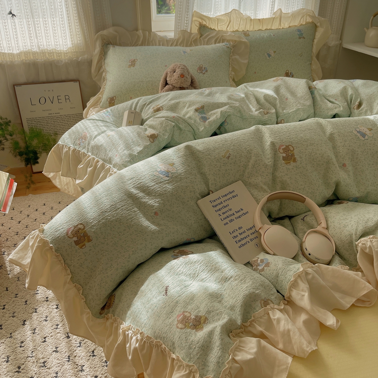 91家纺网 家纺一手货源 找家纺 初念 2025新款法式花边款小碎花云感双层纱系列四件套-曼塔（小红书推荐）提供买家秀 曼塔-少女象