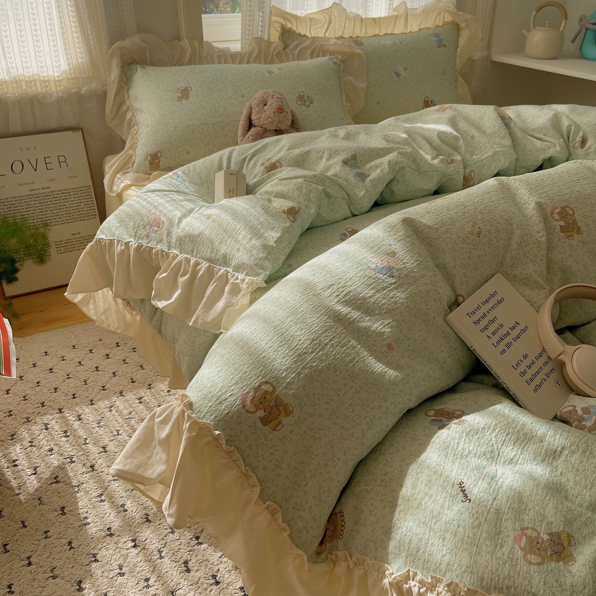 91家纺网 家纺一手货源 找家纺 初念 2025新款法式花边款小碎花云感双层纱系列四件套-曼塔（小红书推荐）提供买家秀 曼塔-少女象