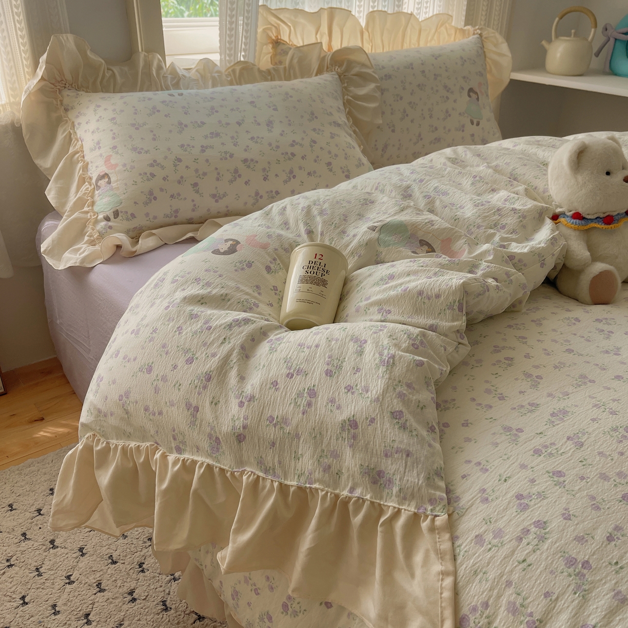 91家纺网 家纺一手货源 找家纺 初念 2025新款法式花边款小碎花云感双层纱系列四件套-曼塔（小红书推荐）提供买家秀 曼塔-思念女孩