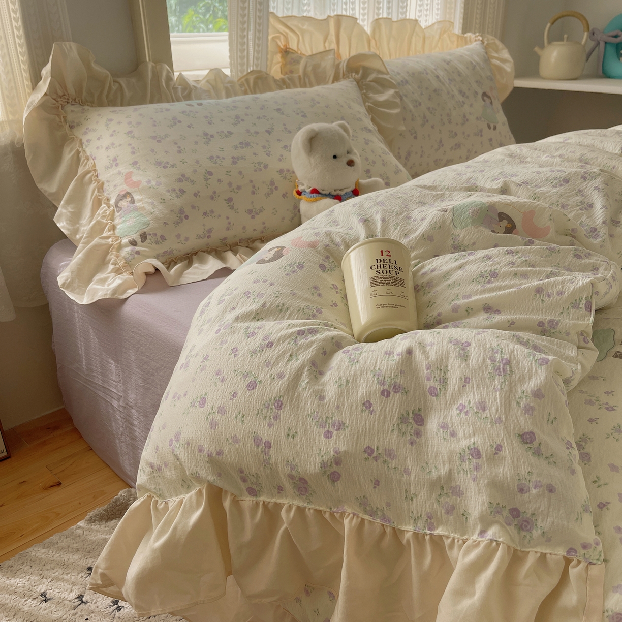 91家纺网 家纺一手货源 找家纺 初念 2025新款法式花边款小碎花云感双层纱系列四件套-曼塔（小红书推荐）提供买家秀 曼塔-思念女孩