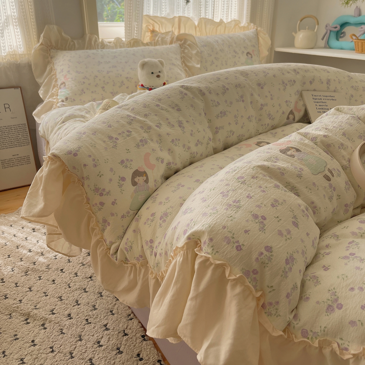 91家纺网 家纺一手货源 找家纺 初念 2025新款法式花边款小碎花云感双层纱系列四件套-曼塔（小红书推荐）提供买家秀 曼塔-思念女孩