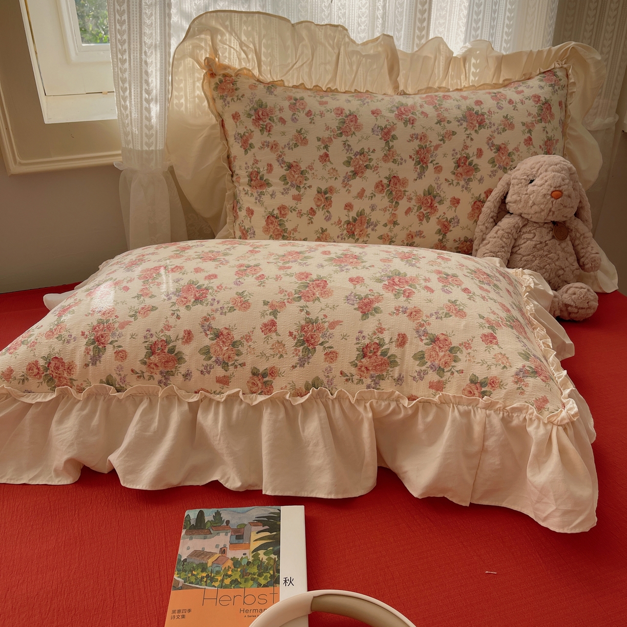 91家纺网 家纺一手货源 找家纺 初念 2025新款法式花边款小碎花云感双层纱系列四件套-曼塔（小红书推荐）提供买家秀 曼塔-星眠云野