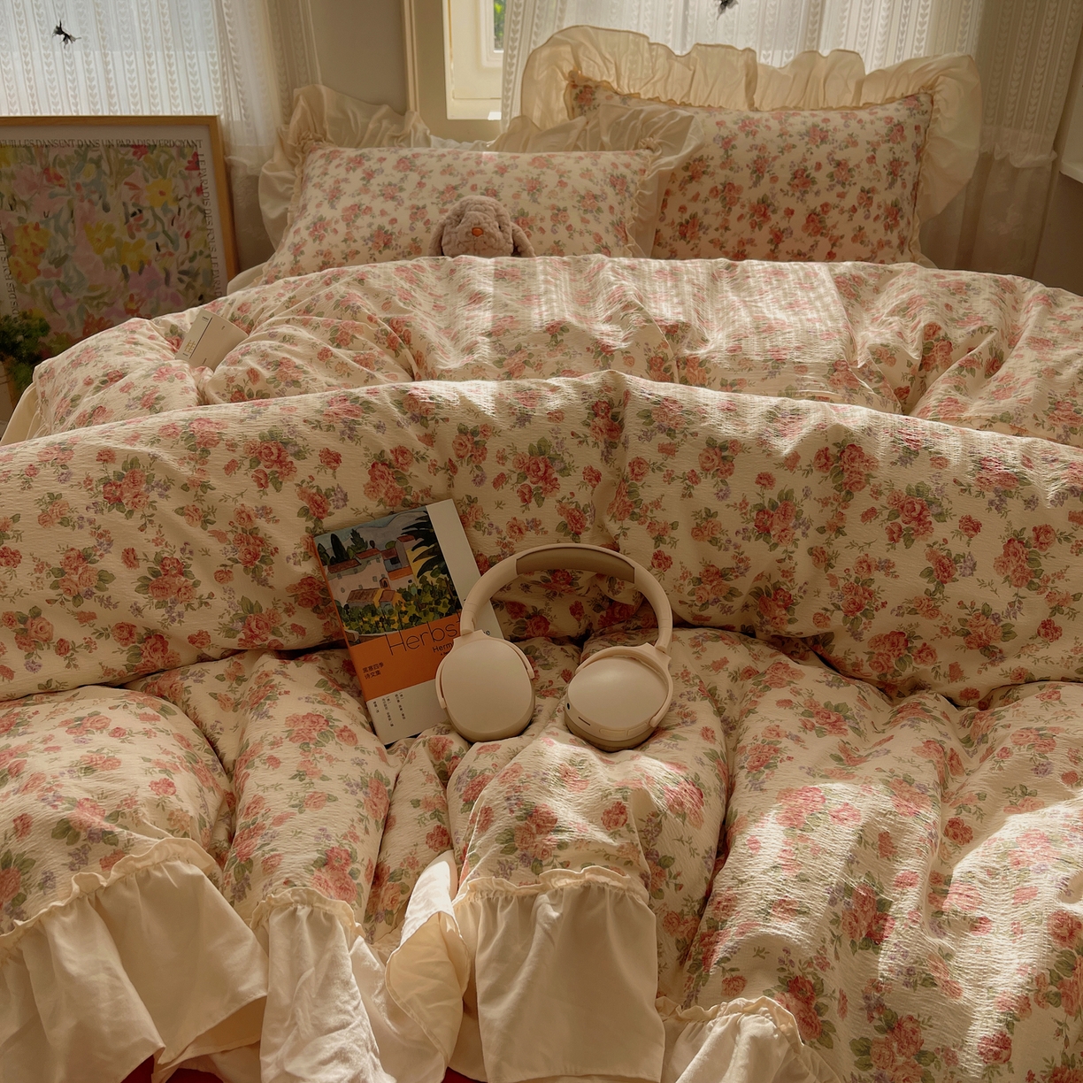 91家纺网 家纺一手货源 找家纺 初念 2025新款法式花边款小碎花云感双层纱系列四件套-曼塔（小红书推荐）提供买家秀 曼塔-星眠云野